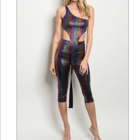 Metallic iridescent rainbow crop top + Capri 2 pc. - Picture 4 of 8